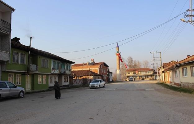 Bu Köyün Minaresi Var, Camisi Yok