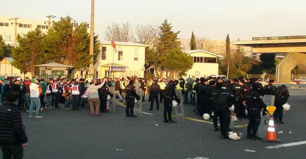 Bursaspor taraftarları polis eşliğinde stada gönderildi