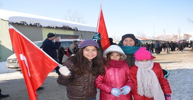 Yüksekova’da teröre lanet yürüyüşü