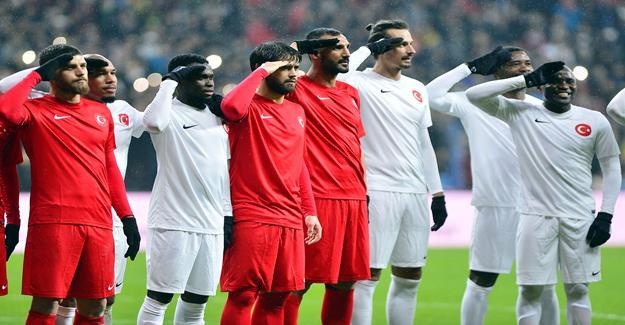 Futbol Ailesi Şehitler İçin Bir Araya Geldi