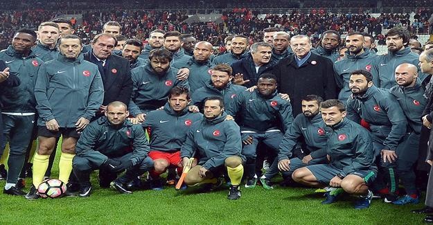 Futbol Ailesi Şehitler İçin Bir Araya Geldi