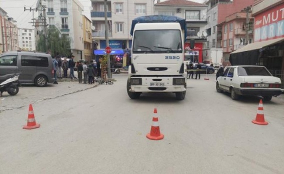 Bursa'da Kamyonun Kalan Çocuk Hayatını Kaybetti