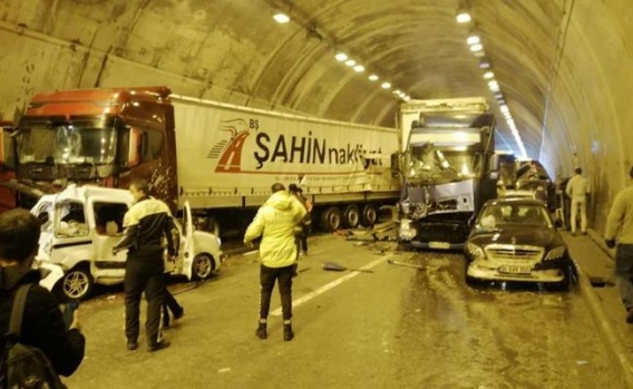 Bolu Dağı Tüneli Trafik Kazası