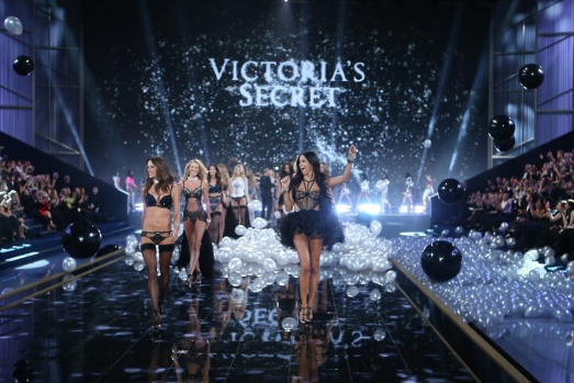 Victoria's Secret 2018 Defilesi