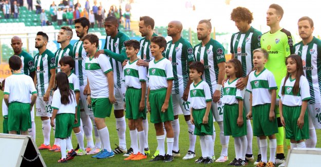 Bursaspor’da kadro istikrarsızlığı