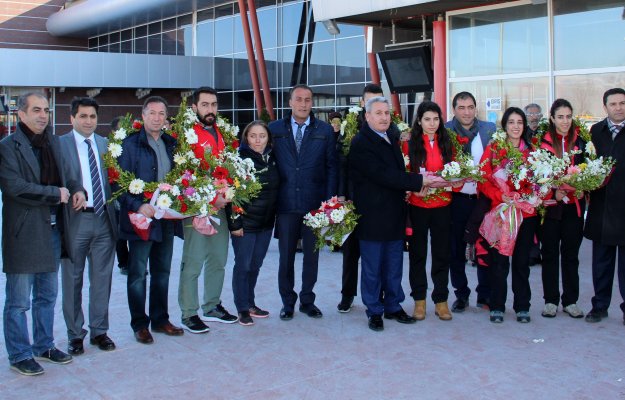 Kadınlar Curling takımı Avrupa ikincisi oldu