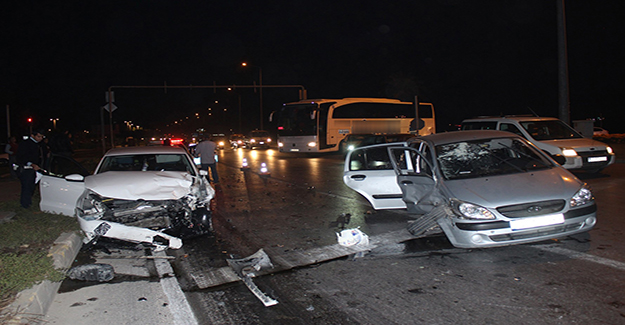 Manavgat'ta trafik kazası: 3 yaralı