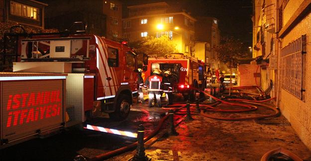 Beyoğlu’nda apartmanda çıkan yangın paniğe neden oldu