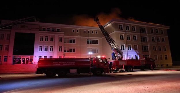 Edirne’de imam hatip lisesinde çıkan yangın korkuttu