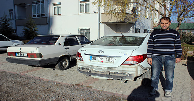 Freni boşalan halk otobüsü, 6 otomobile çarparak durabildi