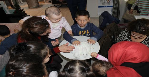 Genç işadamları otizmli çocuklara moral verdi