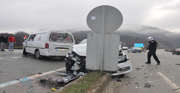 Bursa'da Yaşanan 4 Ayrı Kazada 3 Kişi Yaralandı