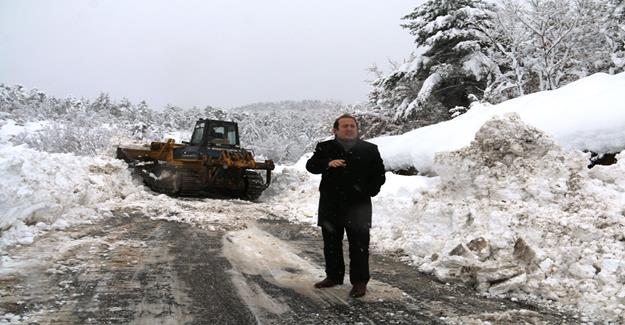 İznik Kaymakamı Pehlivan karla mücadeleyi denetledi