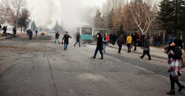 Kayserili vatandaşlar patlama sonrası yaralıların yardımına koştu