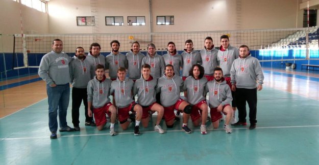 Nişantaşı Üniversitesi voleybol takımlarının hedefi şampiyonluk