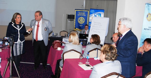 Rotaryenlere halkla ilişkiler semineri