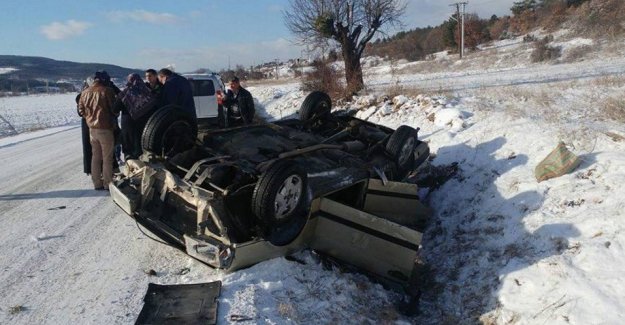 Tavşanlı’da trafik kazası: 3 yaralı