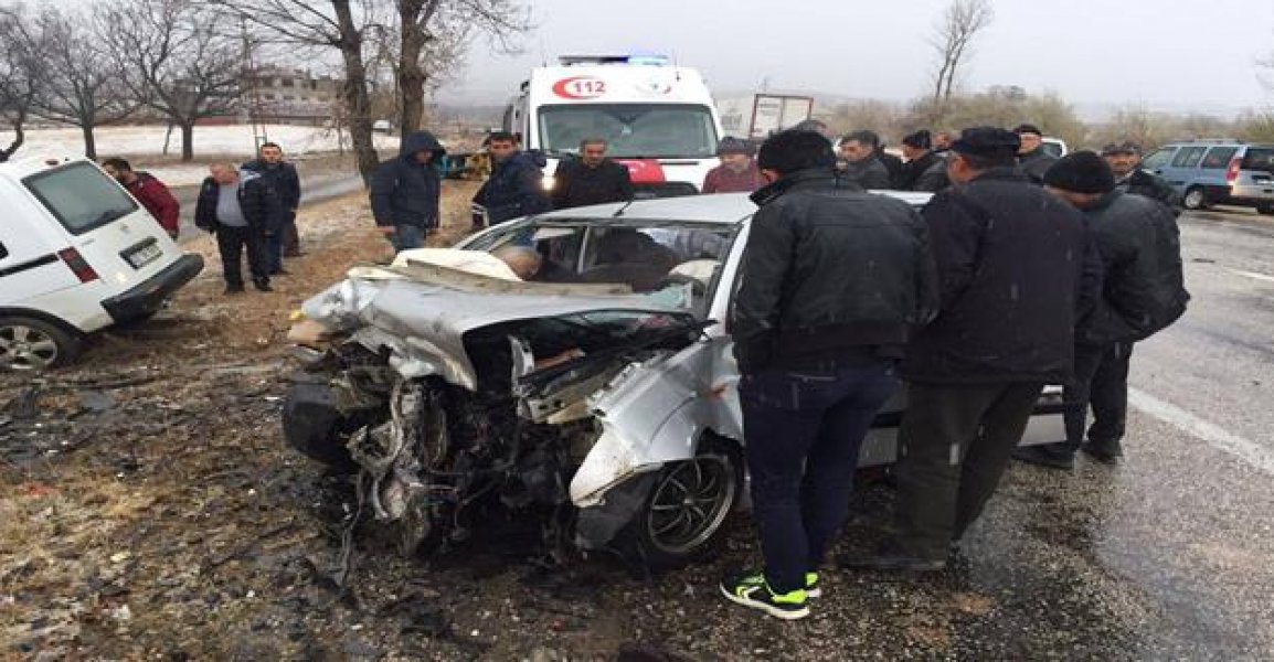 Tokat’ta trafik kazası: 2 ölü, 3 yaralı