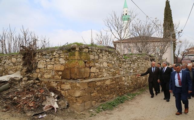 Büyükbalıklı’ya meydan ve cami