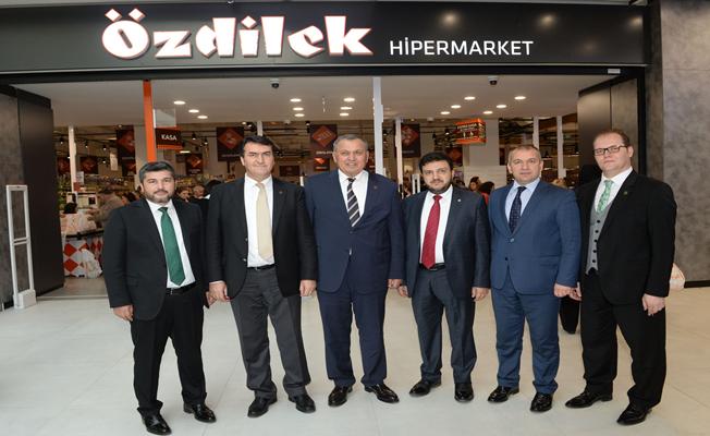 Dündar’dan ÖzdilekPark'a ziyaret