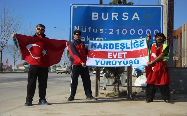 Kardeşliğe "evet" demek için 1071 kilometre yürüyecekler