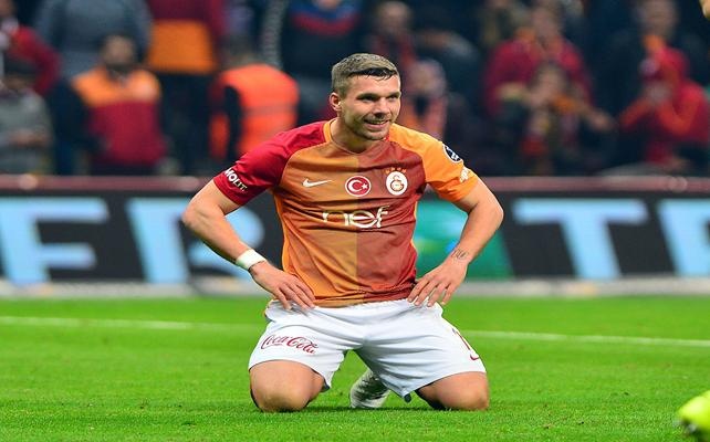 Podolski, resmen Vissel Kobe'de