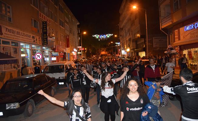 Beşiktaş'ın şampiyonluğu kutlanıyor