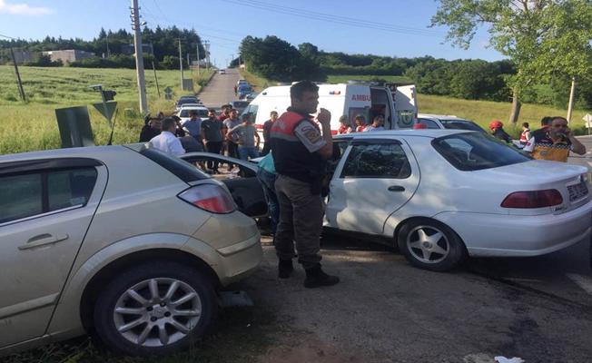 Kocaeli'de trafik kazası: 8 yaralı