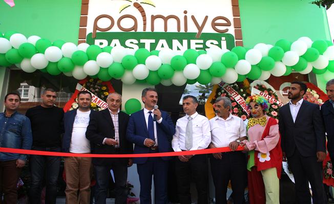 Palmiye Pastanesi Gemlik'te Açıldı