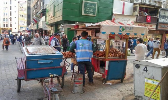 Yüksek sesle simit satışına "tezgah kapatma" cezası