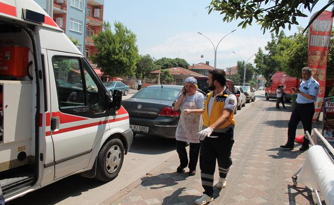 Hamur yoğurma makinesine elini kaptıran kadını itfaiye kurtardı