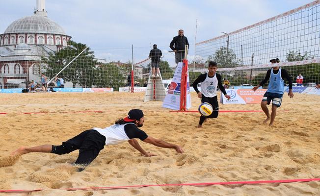 Balkan Panayırı’nda plaj voleybolu heyecanı