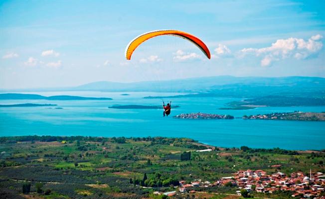 Yamaç paraşütü meraklıları Nilüfer’de buluşuyor