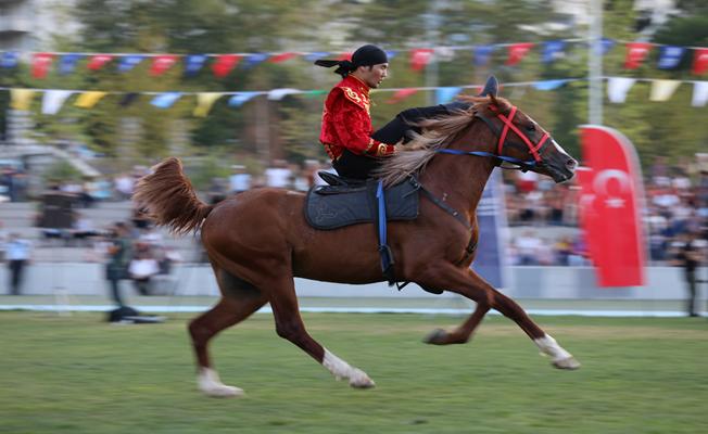 'Ata Sporları' Bursa'da Yaşatılıyor