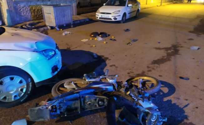 Adıyaman'da motosiklet ile otomobil çarpıştı: 1 yaralı