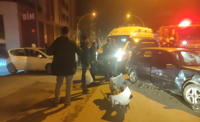 Malatya'da iki otomobil çarpıştı: 1 yaralı