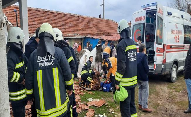 Tekirdağ Hayrabolu’da evde tüp patladı