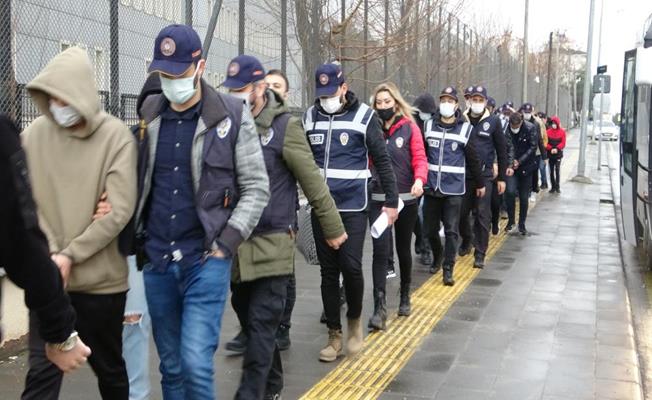 Yasa dışı bahis çetesi üyeleri adliyeye sevk edildi