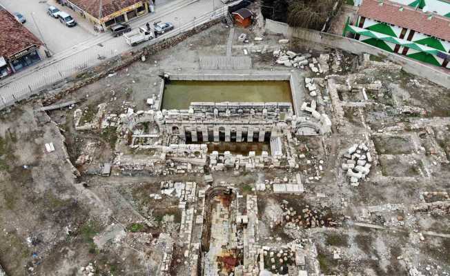 2 Bin yıllık Tarihi Roma Hamamı suyu çekildi