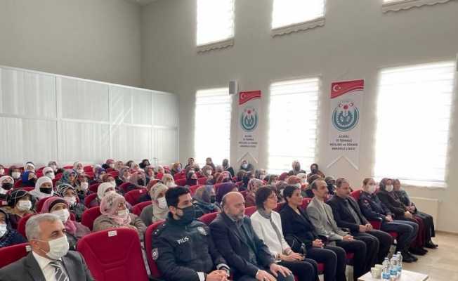 Acıgöl’de ’Kadına Yönelik Şiddetle Mücadele’ semineri düzenlendi