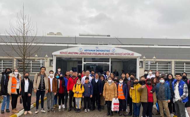 Adıyaman’da öğrenciler, ADYÜMLAB’ı gezdi