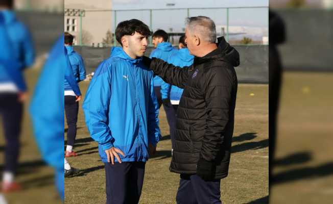 Afyonspor, deplasmanda oynayacağı maçın hazırlıklarını sürdürüyor