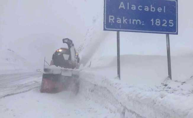 Antalya-Konya karayolu tüm araç trafiğine açıldı