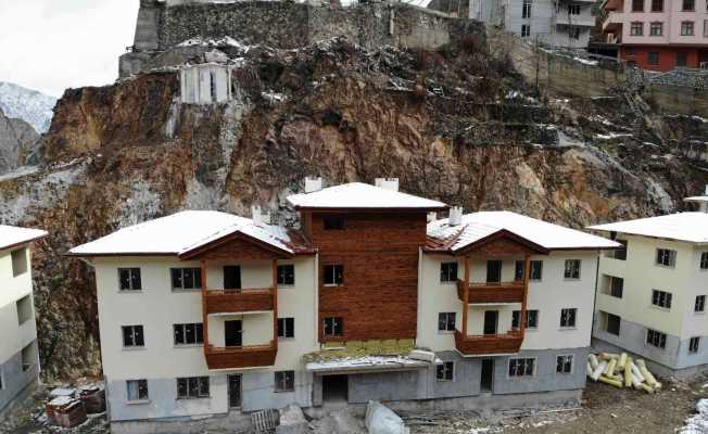 Artvin’in Dereiçi köyünde çıkan yangının üzerinden tam bir yıl geçti