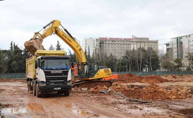 AÜ Tıp Fakültesi Otoparkının temeli atılıyor