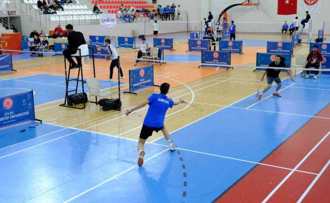 Badminton 2. Lig maçları Sivas’ta başladı