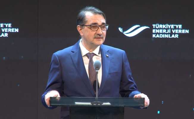 Bakan Dönmez: “Türkiye’nin en büyük projelerinde kadınların dokunuşunu göreceksiniz”