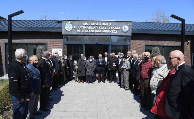 Başkan Büyükkılıç ulu çınarlarla buluştu, coşkularına ortak oldu