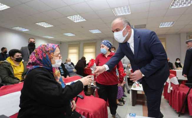 Başkan Sandıkçı: “Yaşlılara saygı bir gün değil, bir ömür olmalı”