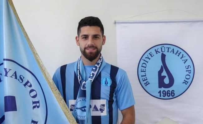 Belediye Kütahyasporlu futbolcu Enes Nalbantoğlu rekora koşuyor